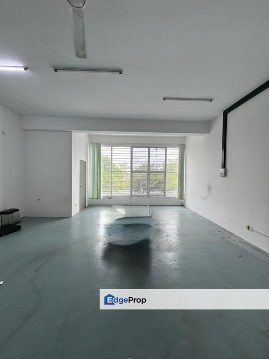 First Floor Shop Lot 3 Room Partition Ttdi Grove Kajang, Selangor, Kajang