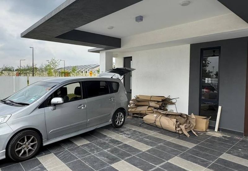 Ferrous 1 @ Alam Impian