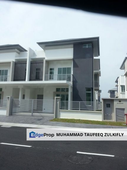 Freehold 2 Storey Semi D Canary Garden Bandar Bestari Klang Have Extra Land, Selangor, Klang