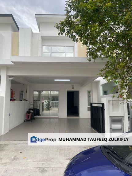 PARTIAL FURNISHED | 2 Storey Terrace Ara Sendayan, Ready Move In, Big Size House, Negeri Sembilan, Seremban