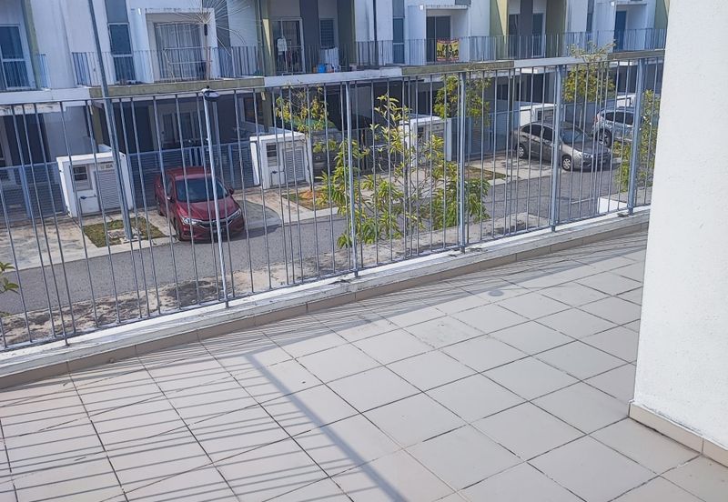 Casa Wood, CyberSouth