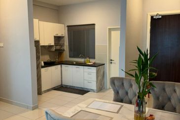 La Thea Residences @ 16 Sierra