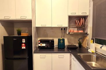 La Thea Residences @ 16 Sierra