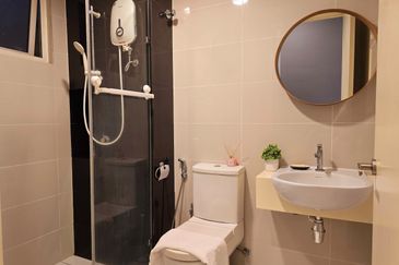 La Thea Residences @ 16 Sierra