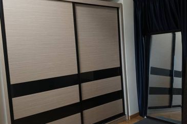 Lake Point Residence