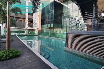 Lake Point Residence