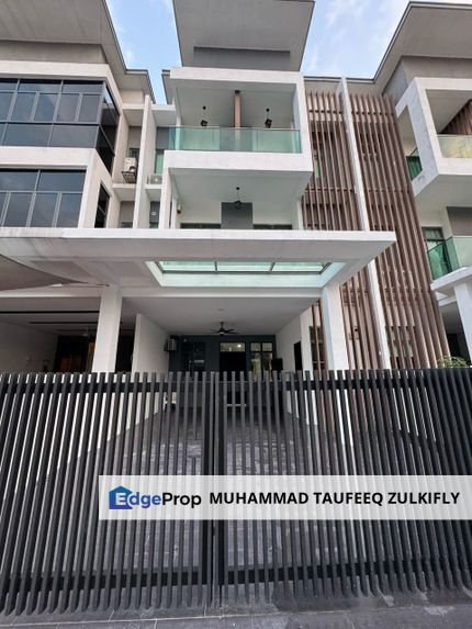 FURNISHED | PRIVATE POOL | 2.5 Storey Reflexion, Bandar Nusaputra, Puchong South, Selangor, Puchong