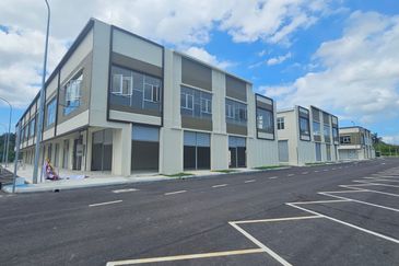 BRAND NEW | FACING MAIN ROAD | 2 Storey Corner Shop Lot Bidara Ria, Sendayan