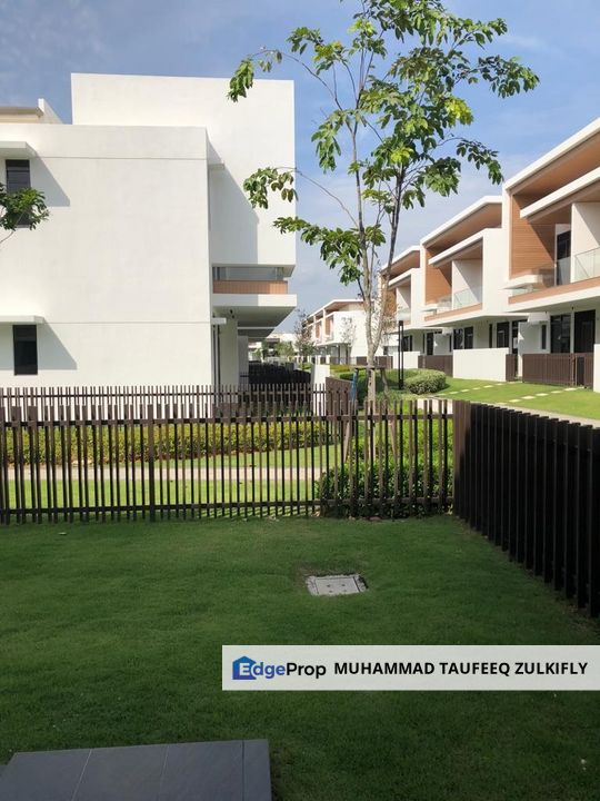 END LOT WITH LAND | NON BUMI | FACING NORTH | Superlink Terrace, Terraza Eco Sanctuary, Selangor, Telok Panglima Garang
