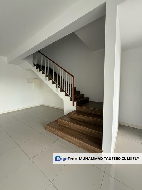 BARE INTERMEDIATE UNIT | FACING PLAYGROUND | 2 Storey Terrace, Serenia Aiora, Bandar Serenia, Dengkil Sepang, Selangor, Dengkil