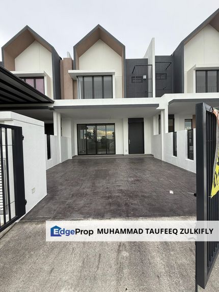 BARE INTERMEDIATE UNIT | FACING PLLAYGROUND | 2 Storey Terrace, Serenia Aiora, Bandar Serenia, Dengkil Sepang, Selangor, Dengkil