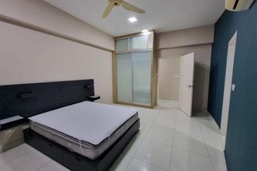 Mirage By The Lake Condominium