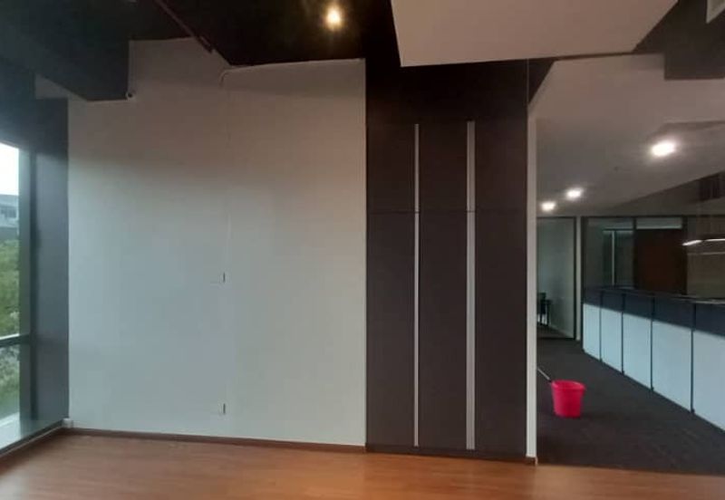 HiCom-Glenmarie Industrial Park