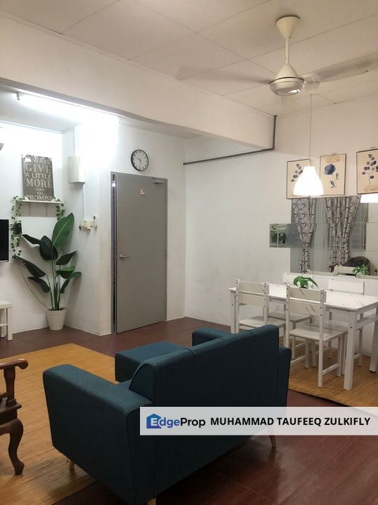 Renovated Walk Up Apartment Pangsapuri Danau Bayu, Taman Valencia, Sungai Buloh, Selangor, Sungai Buloh