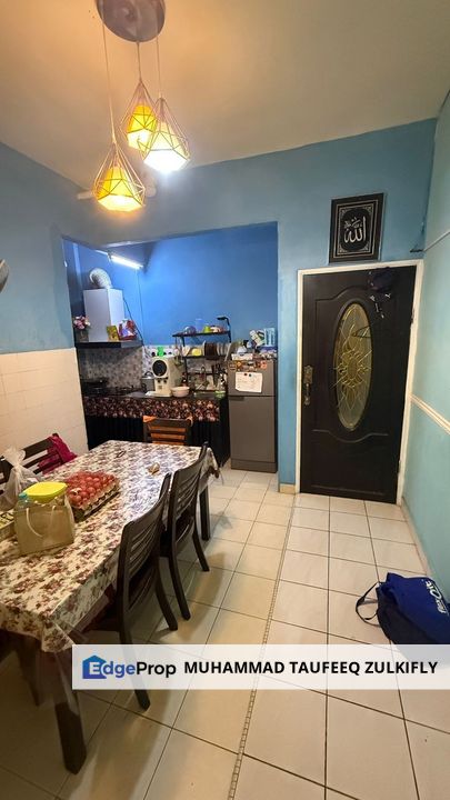 RENOVATED | LEASEHOLD WITH STRATA | Pangsapuri Merak, Subang Bestari Shah Alam , Selangor, Subang