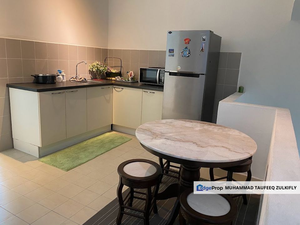 FULLY FURNISHED | 2.5 Storey Terrace Taman Seri Pandan Sikamat Ampangan Seremban, Negeri Sembilan, Seremban