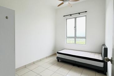 Safira Apartment, Seremban 2