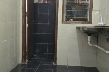 Pusat Komersial Seksyen 7