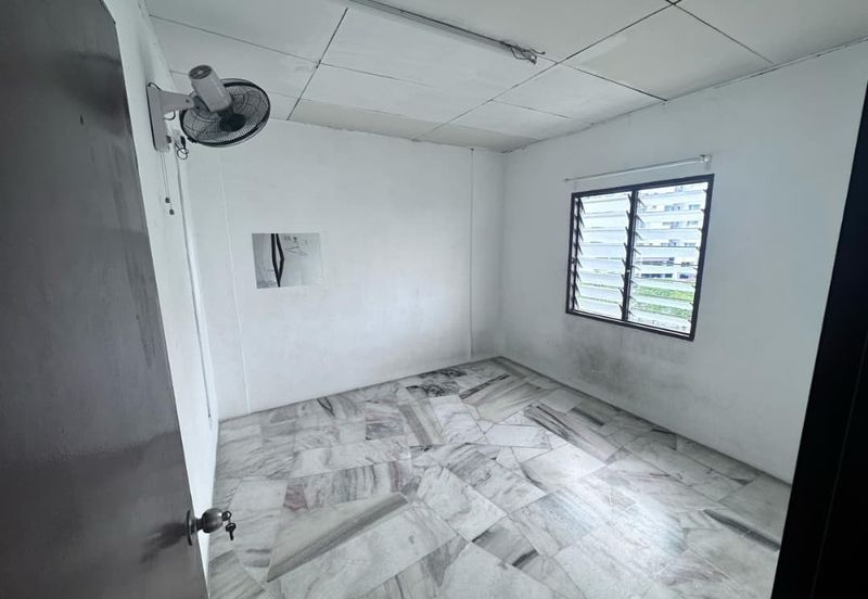 Flat PKNS, Seksyen 7