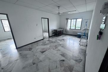 Flat PKNS, Seksyen 7