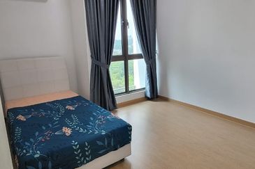 Lake Point Residence