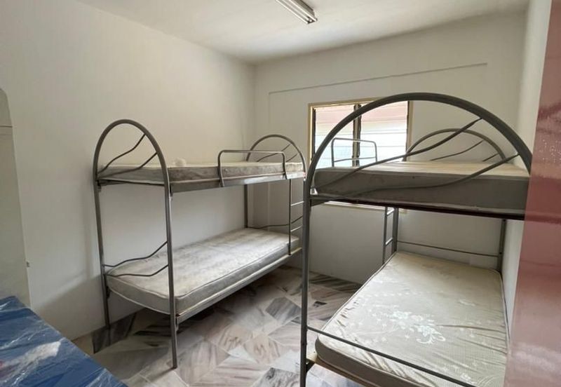 Flat PKNS, Seksyen 7