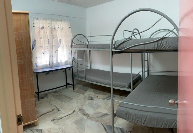 Flat PKNS, Seksyen 7