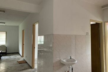 Flat PKNS, Seksyen 7