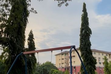 Flat PKNS, Seksyen 7