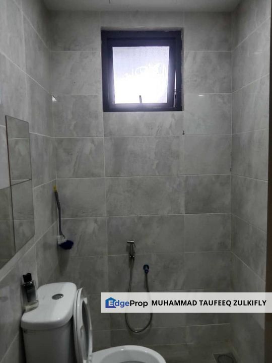 MODERN FURNISHED OFFICE UNIT | Kenwingston Business Centre Cyberjaya, Selangor, Cyberjaya