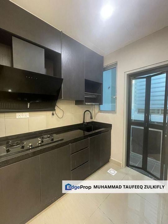 PARTIAL FURNISHED | RENOVATED | Skylake Residence, Puchong Near BSP, Ready Move In, Selangor, Puchong