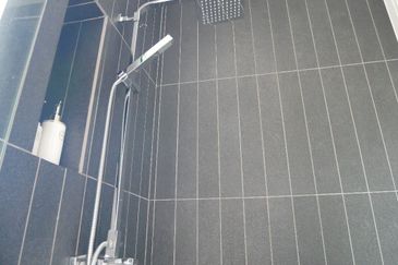 Aura Residence @ Precint 8