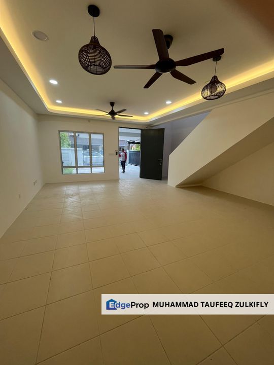 BRAND NEW | RENOVATED LIVING HALL | 2 Storey Terrace Gitaran Iringan Bayu, Seremban, Negeri Sembilan, Seremban