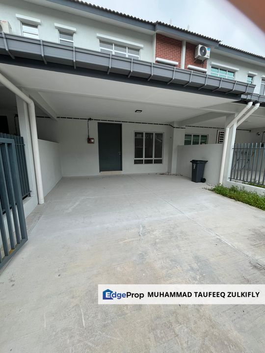 BRAND NEW | RENOVATED LIVING HALL | 2 Storey Terrace Gitaran Iringan Bayu, Seremban, Negeri Sembilan, Seremban