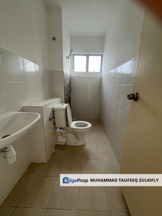 BRAND NEW | RENOVATED LIVING HALL | 2 Storey Terrace Gitaran Iringan Bayu, Seremban, Negeri Sembilan, Seremban