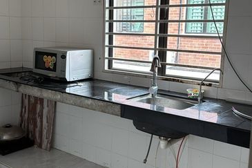 SL 14, Bandar Sungai Long