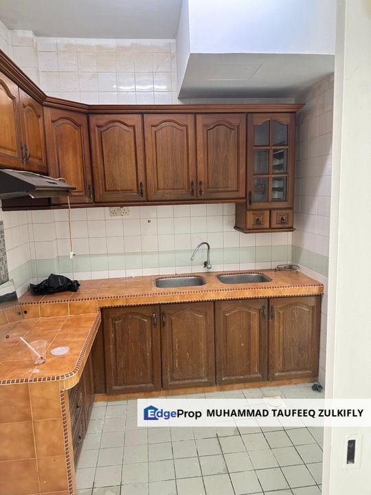 PARTIAL FURNISHED | READY MOVE IN | Pelangi Court Klang, Selangor, Klang