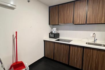 UNA Serviced Apartment