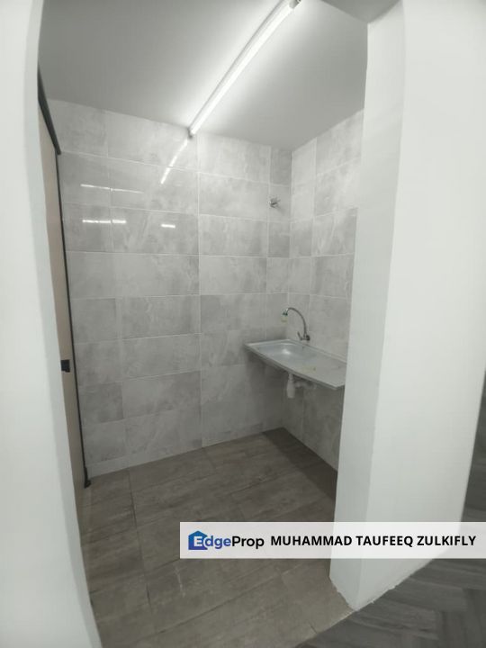 Office Unit With SPC Flooring Fitted | Nice Cyber View | Kenwingston Business Centre Cyberjaya, Selangor, Cyberjaya