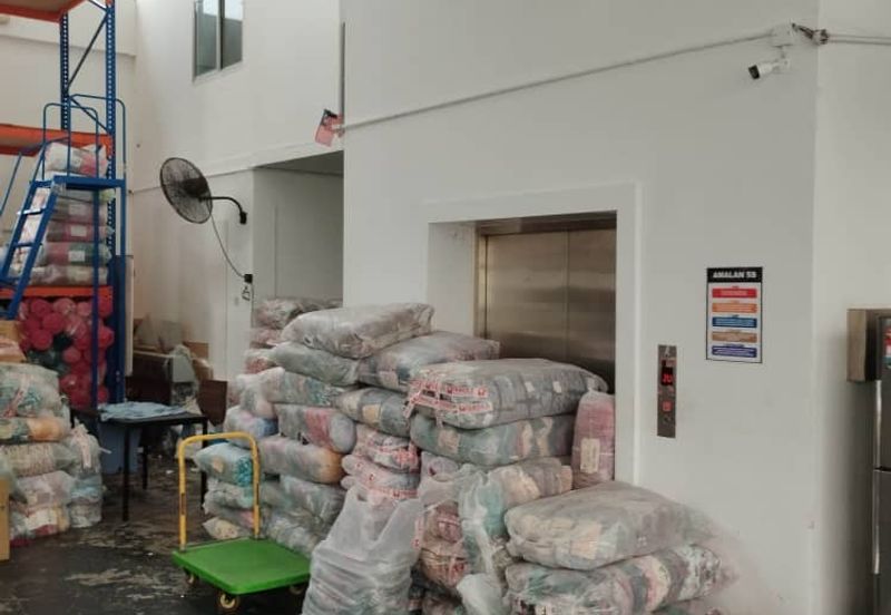 PARTIAL FITTED | STRATEGIC LOCATION | 3 Storey Factory Warehouse Jelutong prime, Bukit Jelutong