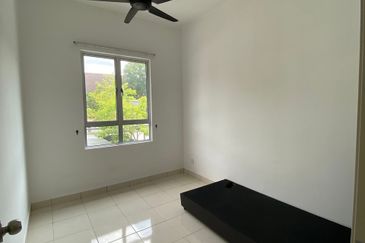 Safira Apartment, Seremban 2