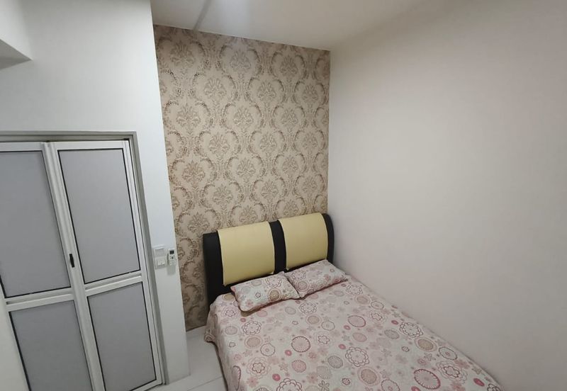 Pandora @ Tropicana Metropark