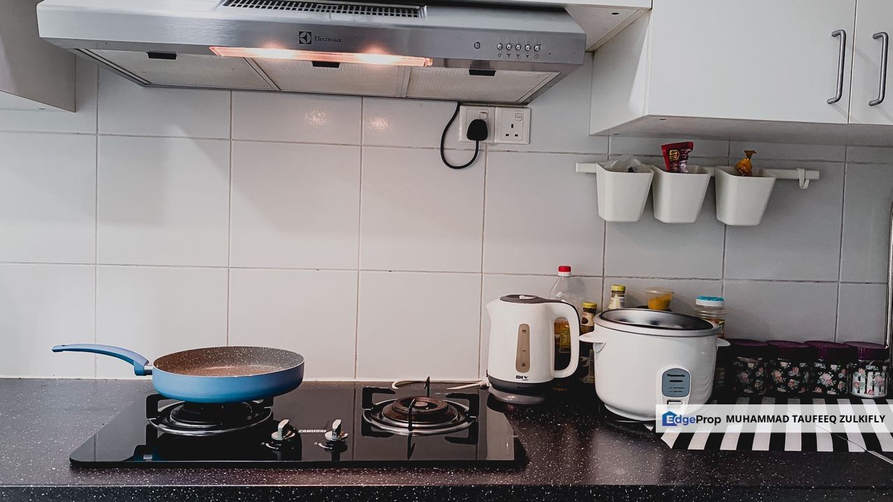 PARTIAL FURNISED | SPACIOUS UNIT | BSP Skypark, Bandar Saujana Putra, Selangor, Bandar Saujana Putra