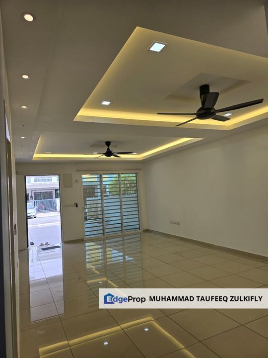 NICE RENOVATED | READY MOVE IN | 2 Storey Terrace Suriaman 1, Bandar Sri Sendayan, Negeri Sembilan, Seremban