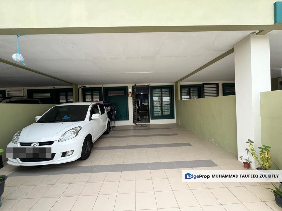 Teres Satu Tingkat Bersama Kitchen Cabinet, Bayu Indera Lukut, Port Dickson, Negeri Sembilan, Port Dickson