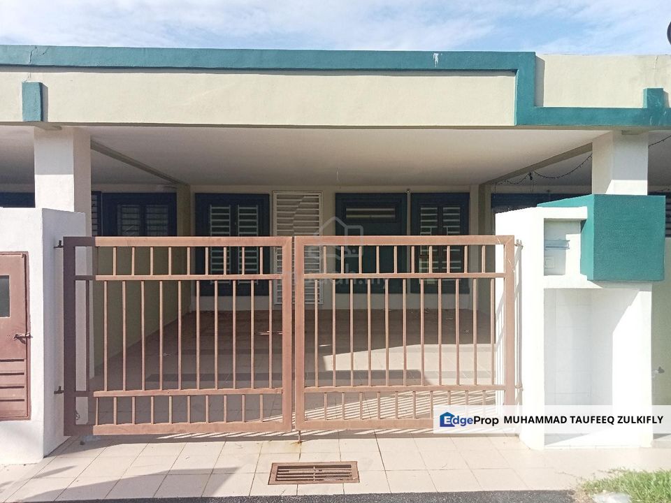 Teres Satu Tingkat Bersama Kitchen Cabinet, Bayu Indera Lukut, Port Dickson, Negeri Sembilan, Port Dickson