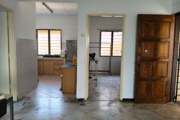 Flat PKNS, Seksyen 7