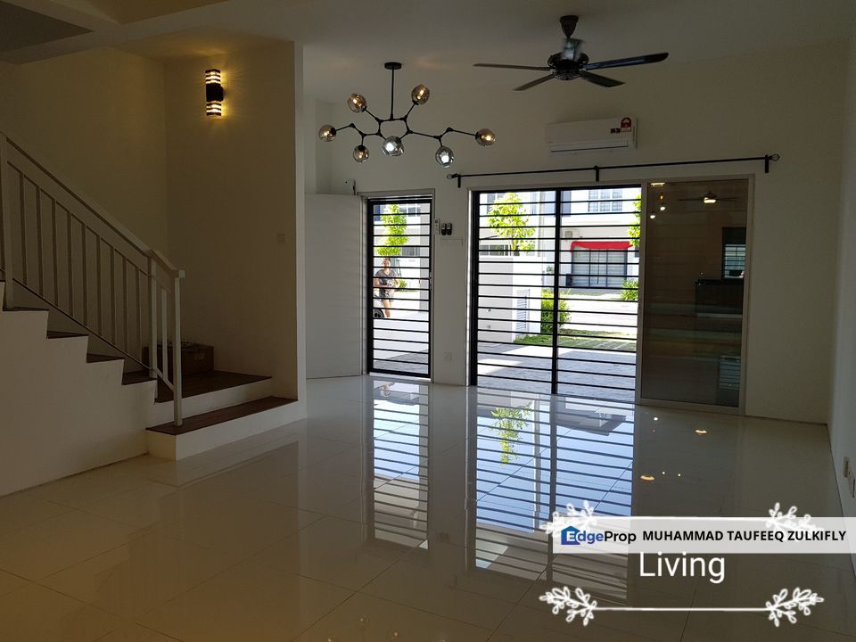 WELL MAINTAIN UNIT | KITCHEN CABINET | Casa Green Cybersouth, Cyberjaya, Selangor, Cyberjaya