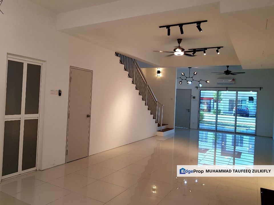 WELL MAINTAIN UNIT | KITCHEN CABINET | Casa Green Cybersouth, Cyberjaya, Selangor, Cyberjaya