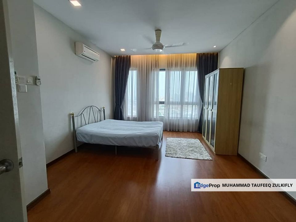 FULLY FURNISHED | HIGH FLOOR | 4 BEDROOMS | Zefer Hill Condo Puchong, Selangor, Puchong